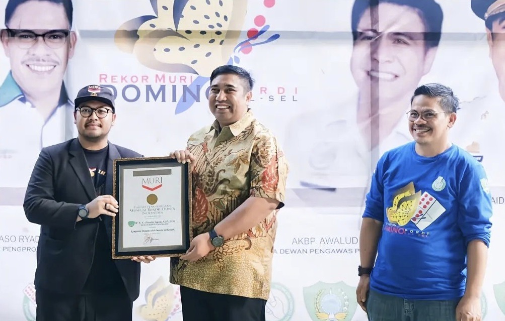 Bupati Maros Terima Penghargaan Museum Rekor Dunia Indonesia Kronologi