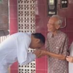 Mantan dosen Universitas Gadjah Mada (UGM), Ir. Kasmudjo, kian menjadi sorotan publik setelah ditemui Joko Widodo alias Jokowi di tengah isu ijazah palsu./IG Jokowi