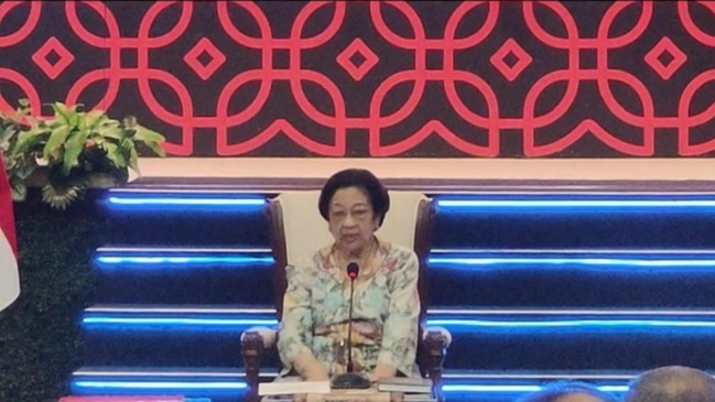 Megawati Soekarnoputri saat menyampaikan sambutan dalam acara peluncuran buku 'Pengantar Pemahaman Konsepsi Dasar Sekitar Hak atas Kekayaan Intelektual (HAKI)' di Badan Riset dan Inovasi Nasional (BRIN), Jakarta Pusat, Rabu (14/5/2025)./Ist