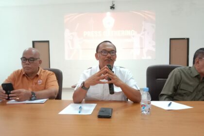 Ketua Umum KONI DKI Jakarta, Dr. Hidayat Humaid, M.Pd dalam acara Press Gathering di Kantor KONI DKI, Jakarta, Selasa (27/5/2025)./Ist