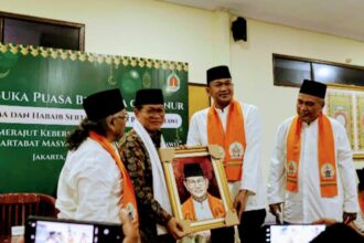 Ketum Bamus Betawi, H. Riano P Ahmad dan Gubernur DKI Jakarta, Pramono Anung./Ist