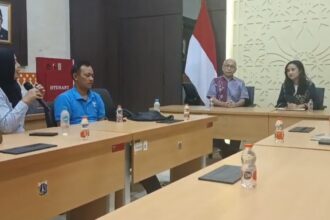 Asosiasi Pertembakauan bersama perwakilan pedagang kecil dan pemilik warung kelontong tradisional mengadu ke DPRD DKI Jakarta, Rabu (11/6/2025). Mereka menolak sejumlah aturan dalam Rancangan Peraturan Daerah mengenai Kawasan Tanpa Rokok (Raperda KTR) DKI Jakarta./Ist